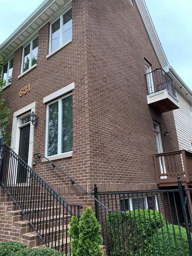 631 west main street , Lexington, KY 40508